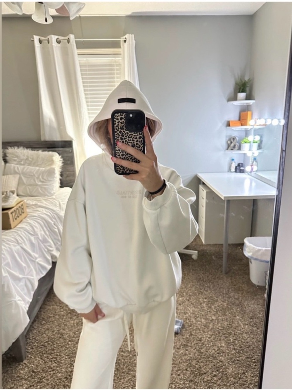 Essentials Fear of God Cloud Dancer White Hoodie - Picture 14 of 14